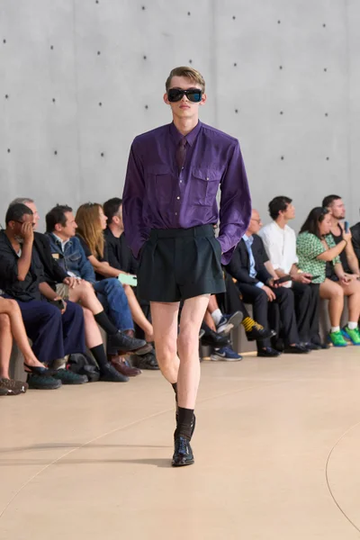 Look 5